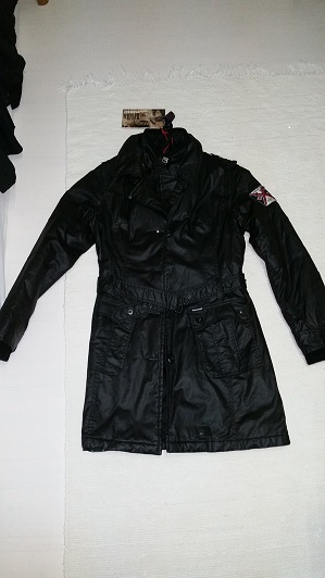 2Jacke vorne.jpg